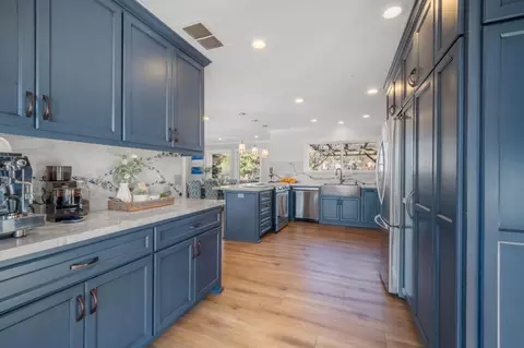 Kitchen - 12170 Calle Uvas, Gilroy, CA 95020 photo 3 of 4