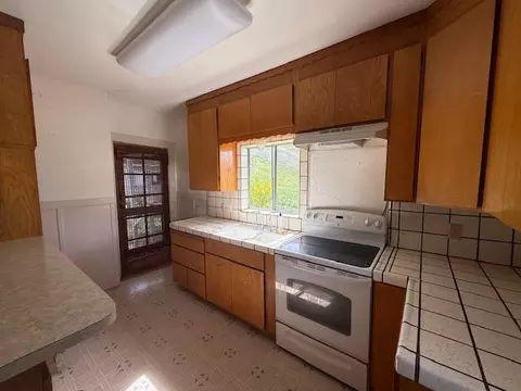 Kitchen - 2118 Old Calaveras Rd, Milpitas, CA 95035 photo 3 of 4