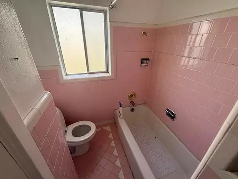Bath - 2118 Old Calaveras Rd, Milpitas, CA 95035 photo 2 of 2