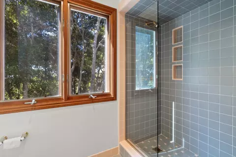 Bath - 625 Quail Run Rd, Aptos, CA 95003 photo 8 of 8