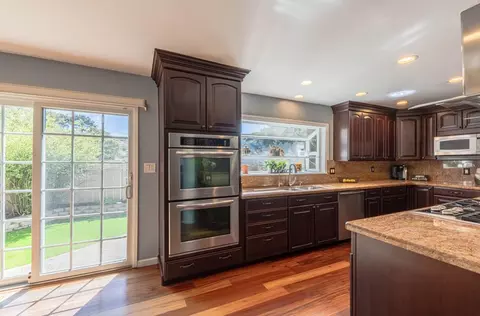 Kitchen - 9390 Holly Oak Way, Salinas, CA 93907 photo 4 of 4