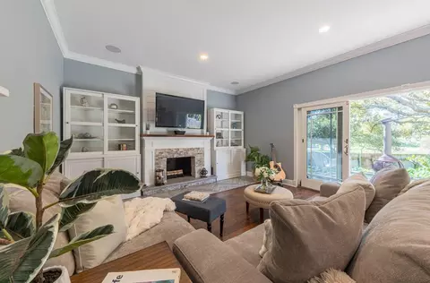 Living - 9390 Holly Oak Way, Salinas, CA 93907 photo 3 of 4