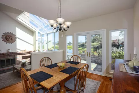 Dining - 2309 Burning Tree Rd, Half Moon Bay, CA 94019 photo 2 of 4