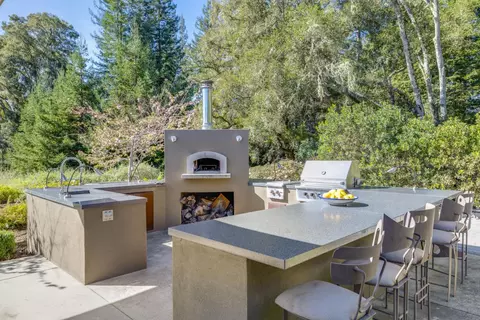 Kitchen - 1080 Larsen Rd, Aptos, CA 95003 photo 6 of 12