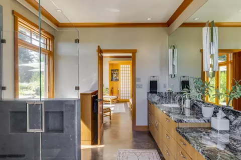 Bath - 1080 Larsen Rd, Aptos, CA 95003 photo 1 of 8