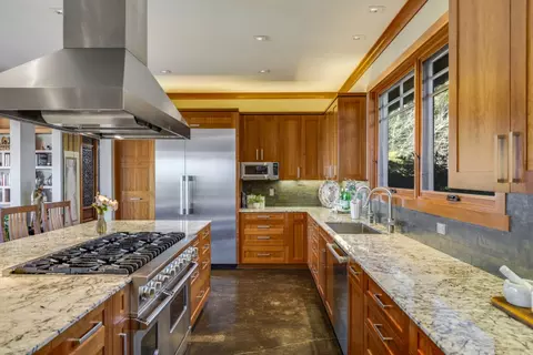 Kitchen - 1080 Larsen Rd, Aptos, CA 95003 photo 3 of 12