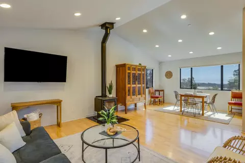Living - 1080 Larsen Rd, Aptos, CA 95003 photo 11 of 11