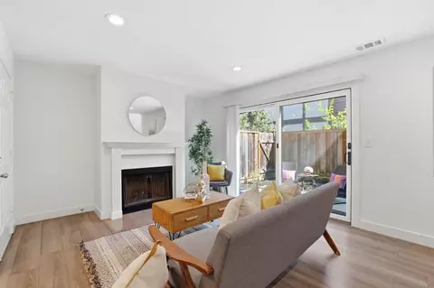 Living - 709 Winstead Ct, Sunnyvale, CA 94087 photo 3 of 3