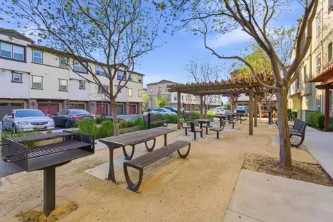 Exterior - 195 Carson Falls Cmn, Fremont, CA 94539 photo 6 of 8