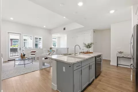 Kitchen - 195 Carson Falls Cmn, Fremont, CA 94539 photo 5 of 8