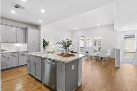 Kitchen - 195 Carson Falls Cmn, Fremont, CA 94539 photo 7 of 8