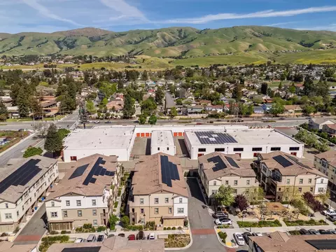 View/Area - 195 Carson Falls Cmn, Fremont, CA 94539 photo 2 of 6