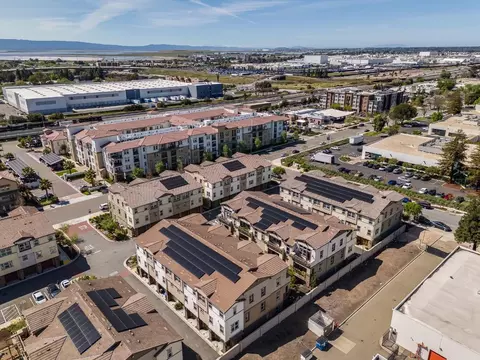 View/Area - 195 Carson Falls Cmn, Fremont, CA 94539 photo 5 of 6