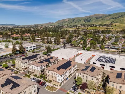 View/Area - 195 Carson Falls Cmn, Fremont, CA 94539 photo 1 of 6