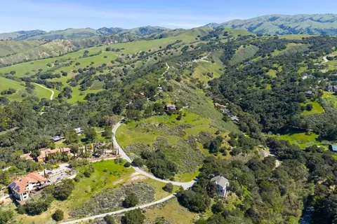 View/Area - 397 Corral De Tierra Rd B, Salinas, CA 93908 photo 3 of 15