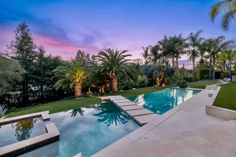 Undisclosed, Los Altos Hills, CA 94022