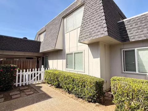 Exterior - 12911 Barkley Dr, Salinas, CA 93906 photo 5 of 8