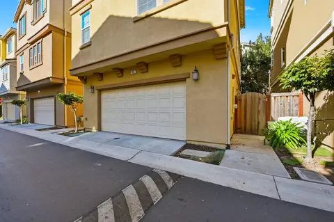Exterior - 56 Regency Pl, Hayward, CA 94544 photo 9 of 12