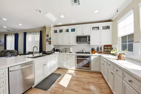 Kitchen - 56 Regency Pl, Hayward, CA 94544 photo 2 of 4