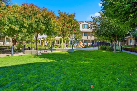 Exterior - 56 Regency Pl, Hayward, CA 94544 photo 11 of 12
