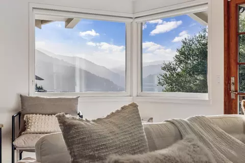 760 Country Club Dr, Carmel Valley, CA 93924