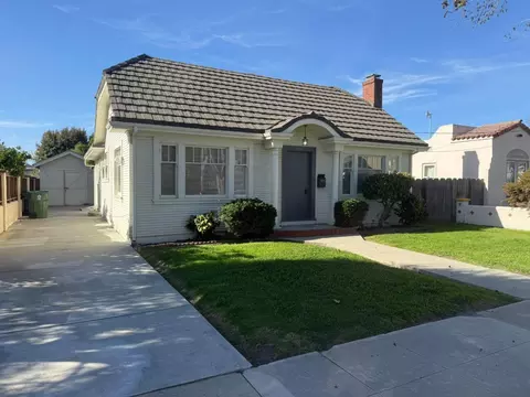 22 Willow St, Salinas, CA 93901