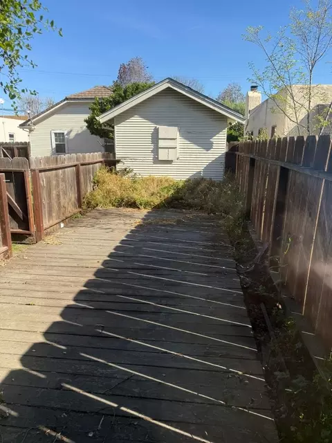 Exterior - 22 Willow St, Salinas, CA 93901 photo 7 of 9