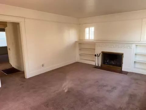 Living - 22 Willow St, Salinas, CA 93901 photo 1 of 2