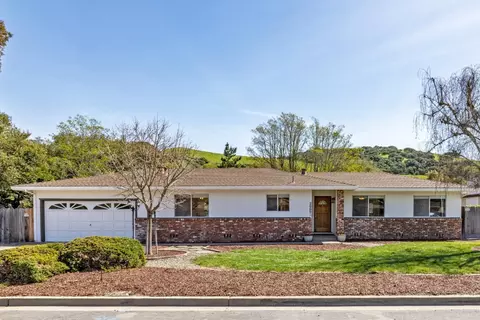 20091 Portola Dr, Salinas, CA 93908