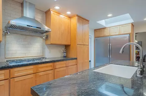 Kitchen - 25207 Casiano Dr, Salinas, CA 93908 photo 2 of 5