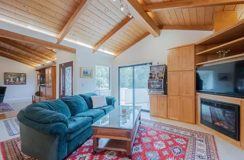 Living - 25207 Casiano Dr, Salinas, CA 93908 photo 5 of 6