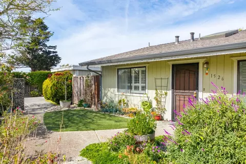 1526 Brazil Ln, Santa Cruz, CA 95062