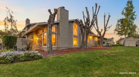 345 Donnas Ln, Hollister, CA 95023