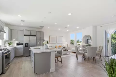 910 E Duane Ave 5, Sunnyvale, CA 94085