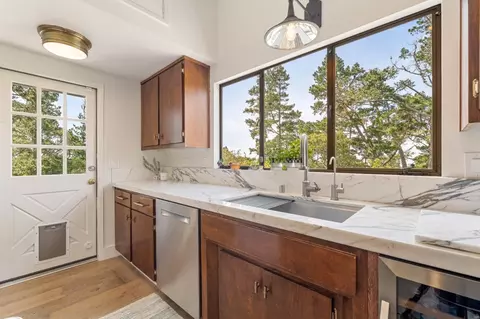 Kitchen - 1633 Sonado Rd, Pebble Beach, CA 93953 photo 3 of 4