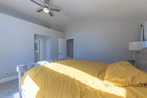 Bedroom - 25215 Azalea Ct, Salinas, CA 93908 photo 3 of 7