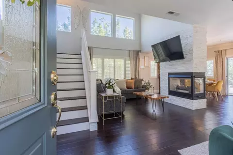 Entry Way - 25215 Azalea Ct, Salinas, CA 93908 photo 1 of 2