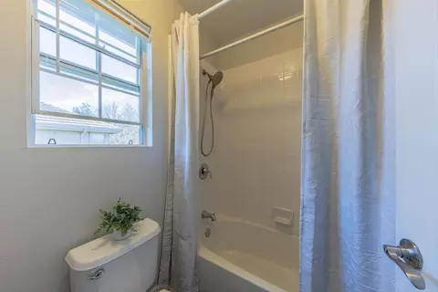 Bath - 25215 Azalea Ct, Salinas, CA 93908 photo 5 of 6
