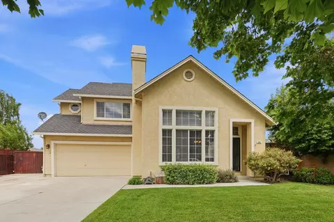 820 C St, Hollister, CA 95023