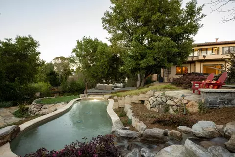 1330 Villa Dr, Los Altos, CA 94024