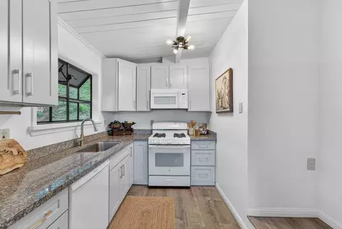 Kitchen - 704 Encino Dr, Aptos, CA 95003 photo 2 of 3