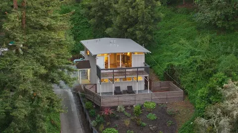 Exterior - 704 Encino Dr, Aptos, CA 95003 photo 3 of 13