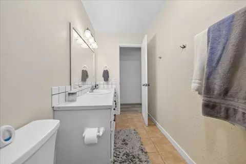 Bath - 1184 Barbara Ct, Seaside, CA 93955 photo 3 of 5