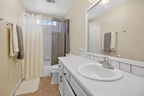 Bath - 1184 Barbara Ct, Seaside, CA 93955 photo 5 of 5
