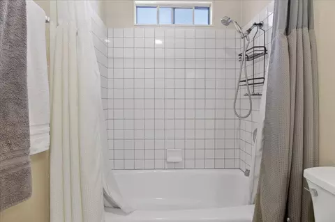 Bath - 1184 Barbara Ct, Seaside, CA 93955 photo 4 of 5