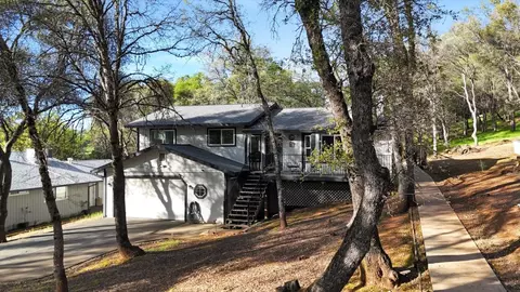 11544 Torrey Pines Dr, Auburn, CA 95602