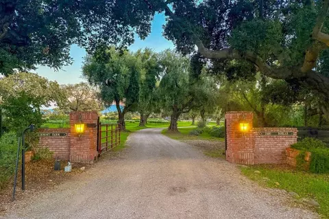 2480 Roblar Ave, Los Olivos, CA 93441