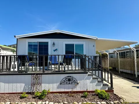 8 Lighthouse Rd 8, Half Moon Bay, CA 94019