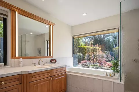 Bath - 2911 Colton Rd, Pebble Beach, CA 93953 photo 3 of 7