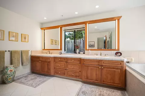 Bath - 2911 Colton Rd, Pebble Beach, CA 93953 photo 2 of 7